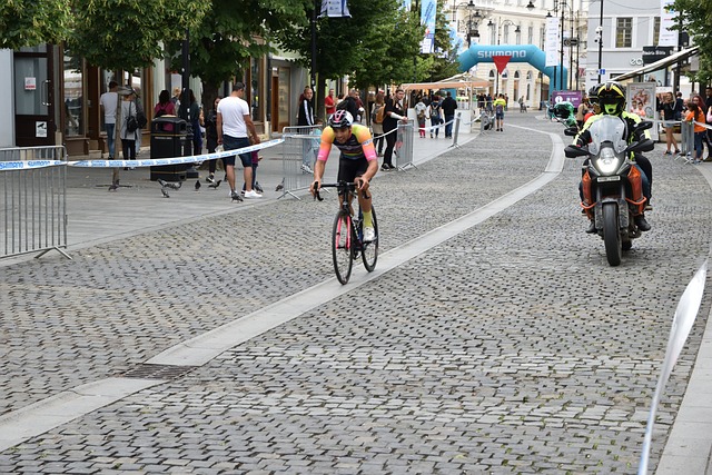 在大城市里 在大城市里